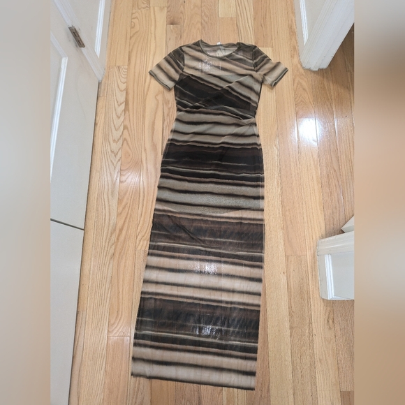 16. NWT BEC + BRIDGE WATERCOLOR SHORT SLEEVE MAXI DRESS WITH STRAPLESS SLIP - Picture 10 of 12